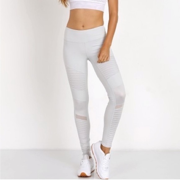 NEW alo yoga light grey moto leggings S - Picture 2 of 2